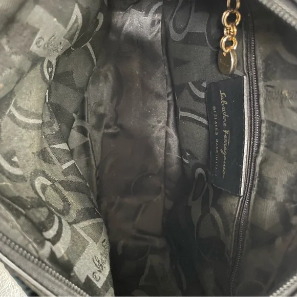 Salvatore Ferragamo Vintage Crossbody Bag Enamel Shoulder Vara - Picture 7 of 16